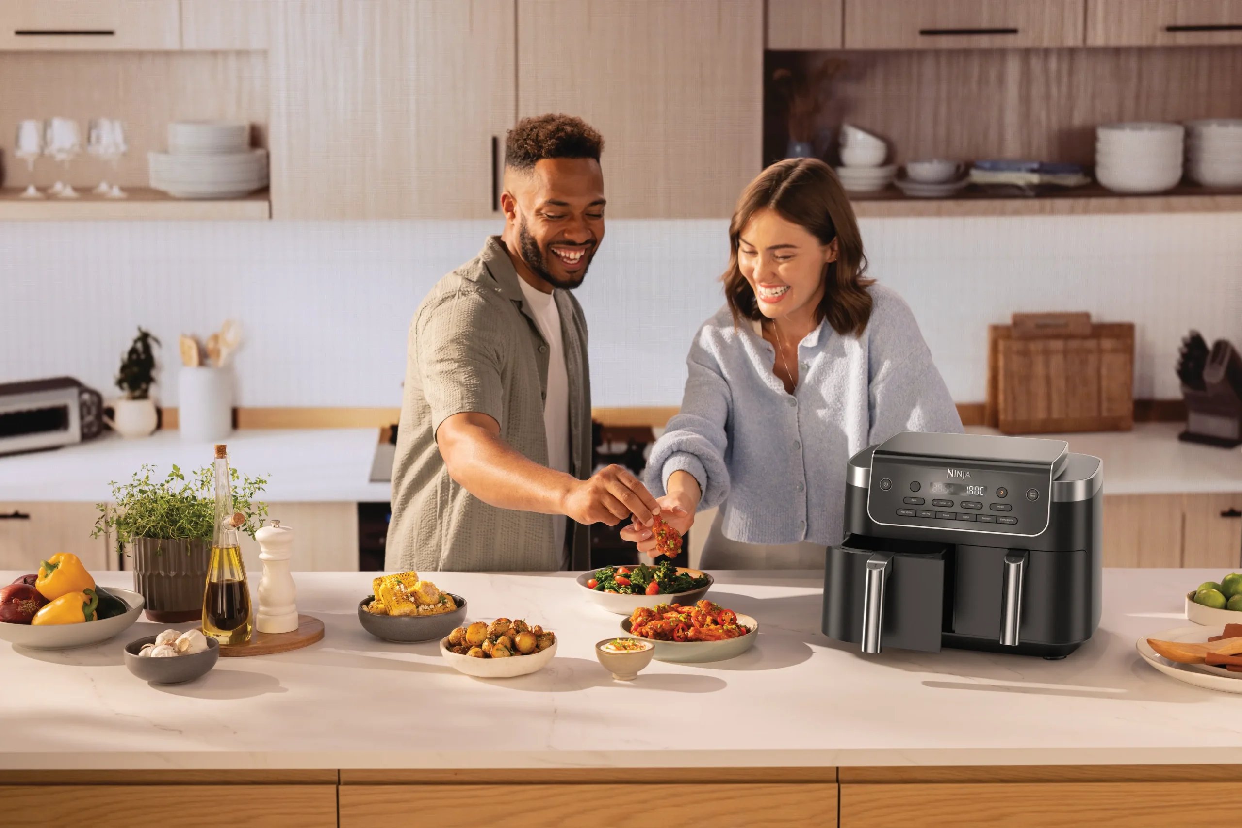 DAT-R_DZ801EU_InUse_In_Use_180C_Roast_Couple
